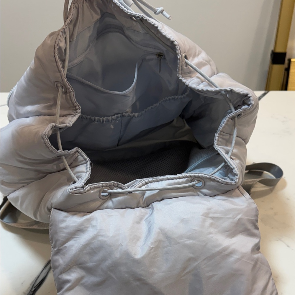 Blogilates Lilac gym backpack - Picture 4 of 9